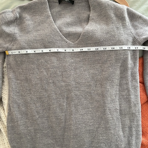 Weekend by Max Mara sweater. Size S. - Picture 7 of 8